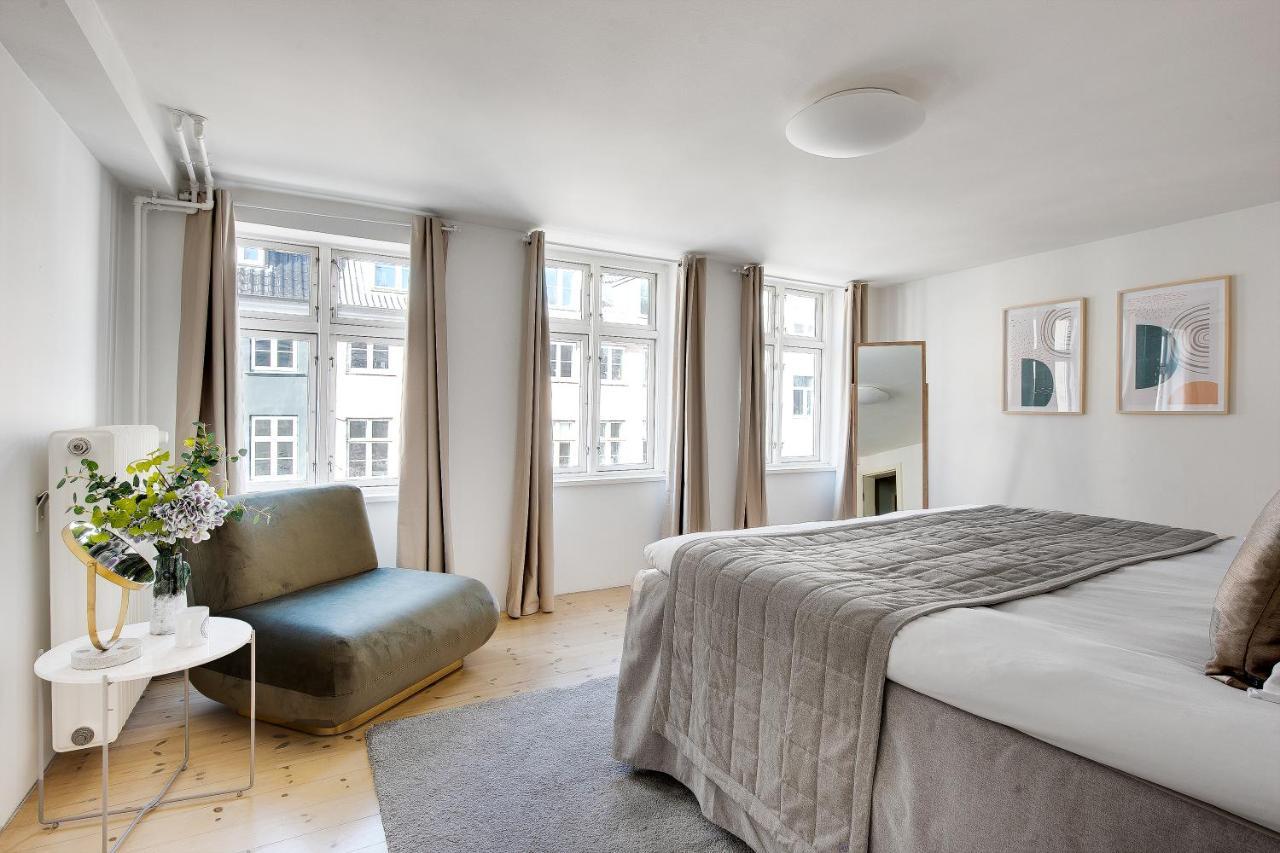 Sanders Main - Endearing Two-bedroom Duplex With A Balcony Next To Magical Nyhavn * København